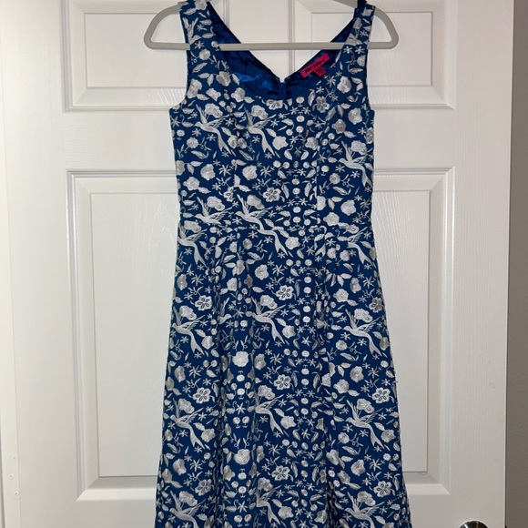 Betsey Johnson Blue and White Floral Dress - Picture 3 of 9